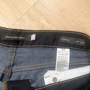BANANA REPUBLIC Tapered Jeans
